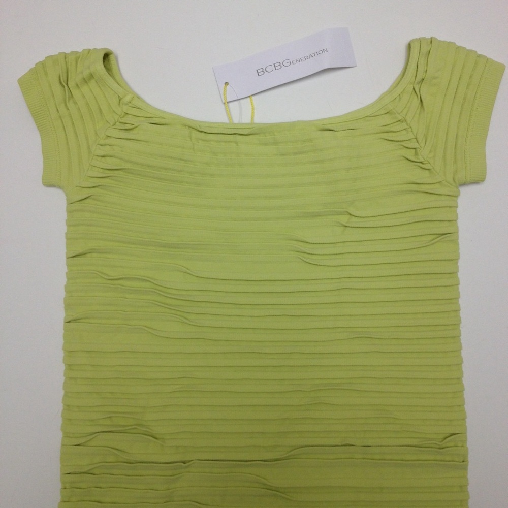 BCBGeneration OFF SHOULDER DRESS TEXTURED BODYCON - Picture 5 of 7